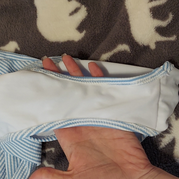 SOLD*NEW*Jessica Simpson 1pc swimsuit striped w scalloped bust - Picture 7 of 10